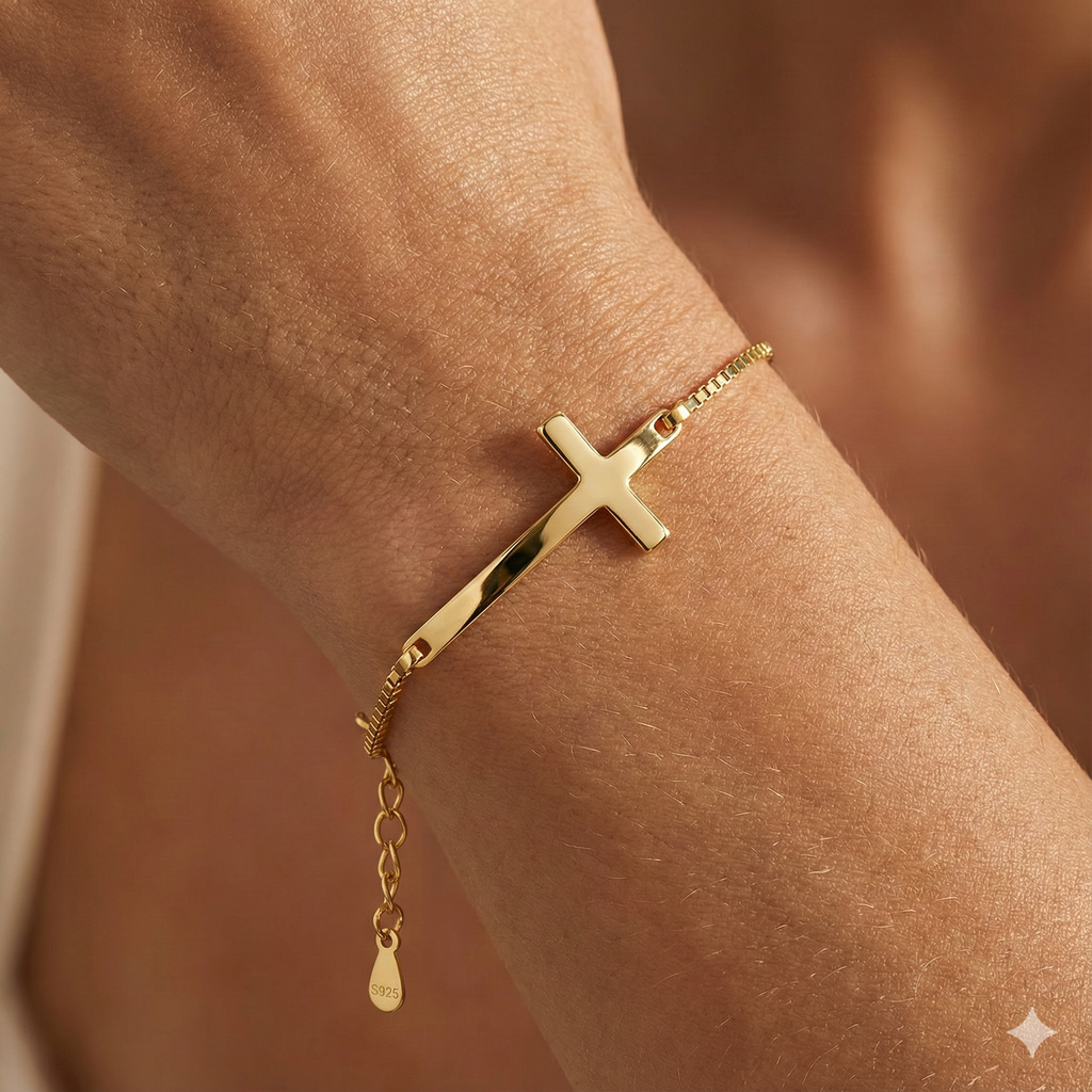 ENQVI | Gold Cross Bracelet